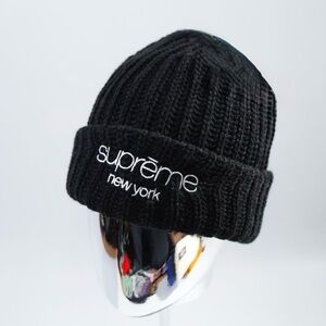 Supreme Black Ribbed Beanie